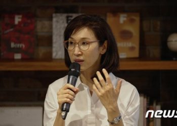 노소영, 최태원 동거인에 30억 손배소…”배우자 행세로 2차 가해”