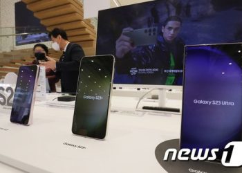 갤S23 첫달 판매량, 전작의 2배…10명 중 6명 ‘울트라’ 샀다