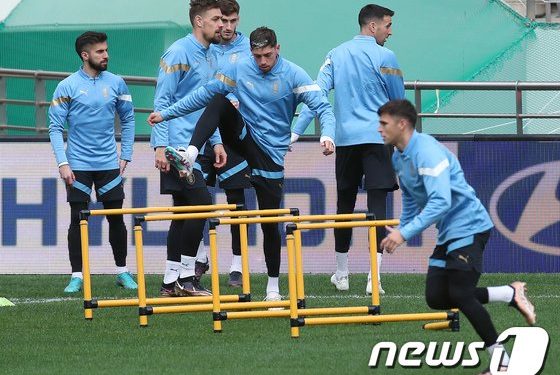 ‘악연’이자 ‘경계대상 1호’ 발베르데…적응 훈련서 가벼운 몸놀림