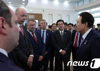 尹, ‘부산엑스포’ 실사단 환송 만찬…”부산 is ready”