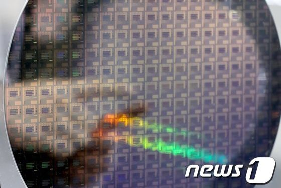 삼성도 생산 줄인다 ‘반도체 바닥론’ 고개…”3분기 반등 가능”