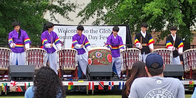다문화 지역사회에 한국의 멋과 맛 알렸다