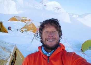 북아일랜드 유명 산악인, 세계 10번째 ‘안나푸르나’ 하산 중 사망