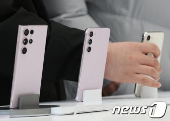삼성 갤럭시에 MS 빙 탑재?…삼성·구글 검색 동맹 균열오나