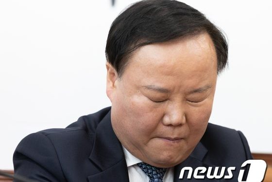 “5·18 잘못 이해 사과” 김재원 국민의힘 최고위원 5·18국립묘지 참배