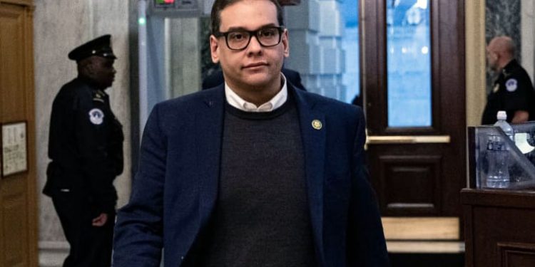 ‘가짜 이력’ 산토스 美의원 체포돼…사기·돈세탁 등 13개 혐의 기소