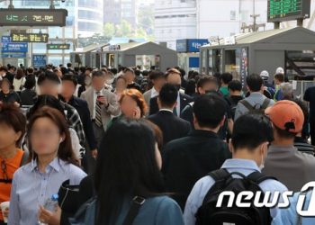 엔데믹 선언했지만, 6월 더 위험해진다…”방역수칙 여전히 중요”