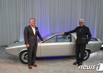 정의선 현대차 회장 “포니 쿠페 양산? 고객이 많이 좋아하면 못 할 건 없다”