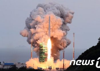 [누리호 성공]쏘아올린 18분의 기적…”국산 발사체는 퍼스트클래스”