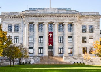 하버드 의대서 시신 빼돌려 판매한 시체안치소 관리인 재판행