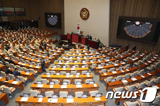 노란봉투법 본회의 부의·이태원특별법 패스트트랙 지정…여야 충돌
