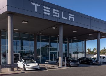 테슬라 가격전쟁 GM-포드 등 완성차 업체에도 직격탄