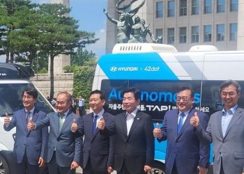 이것이 진정 자율주행…국회 달린 ‘레벨4’ 현대차 로보셔틀에 ‘찬사’