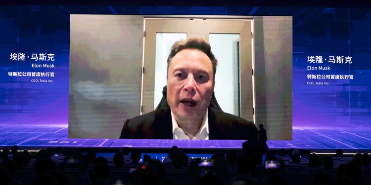 이번엔 진짜?…머스크 “올해 말 4~5단계 완전자율주행차 내놓을 것”