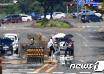“7월 첫째 주 역사상 가장 더운 일주일…환경에 파괴적 영향”