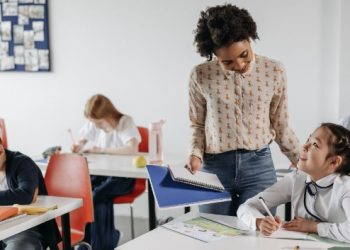 백투 스쿨과 교권침해 문제