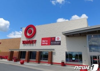 美 7월 민간고용 32.4만개 ‘깜짝 증가’…임금상승률은 지속 둔화