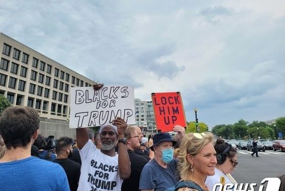 [르포]’세 번째 기소’ 트럼프 법원 출석…예상보다 차분한 워싱턴DC