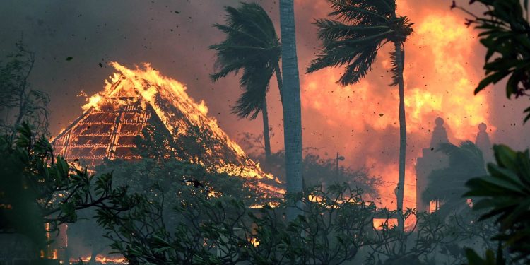 ‘역대급 산불’ 美하와이…바이든, 재난지역 승인해 연방 지원 방침