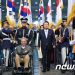 윤 광복절 경축사 ‘자유’ 27회 언급…애국지사에 한산모시