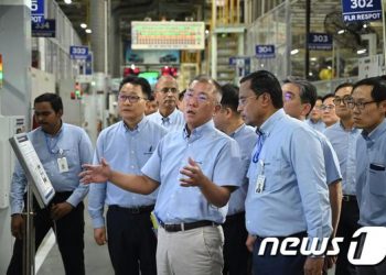 GM 인도공장 품어 몸집 키우는 현대차…테슬라와 ‘일전’ 채비