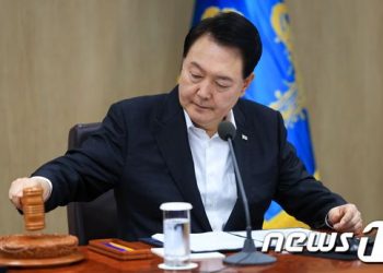 윤 대통령, 10월2일 임시공휴일 지정안 재가…엿새간 ‘황금연휴’ 확정