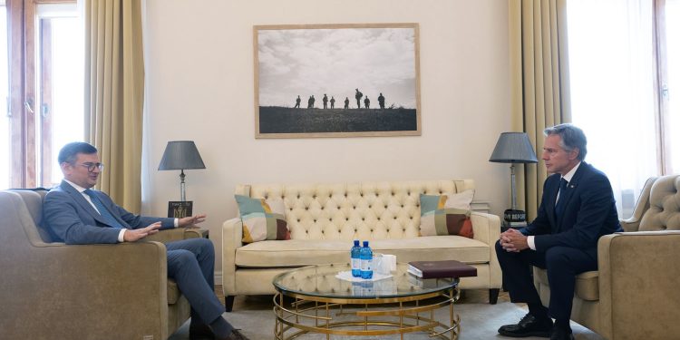 美국무, 1년만에 키이우 재방문…우크라 반격·추가 지원 논의