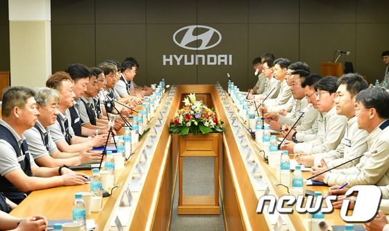 현대차 노사, 부분파업 전 마지막 교섭…’64세 정년연장’ 진통