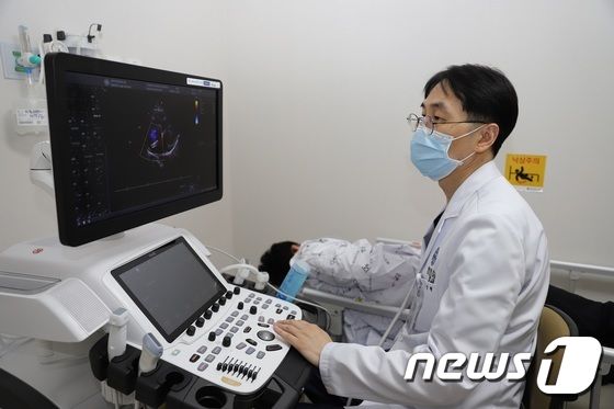 ‘초음파 사용’ 한의사, 9년만에 무죄…첨단의료기기 사용 족쇄 풀리나