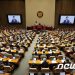 ‘보복기소’ 안동완 검사 탄핵소추안 의결…헌정사상 처음