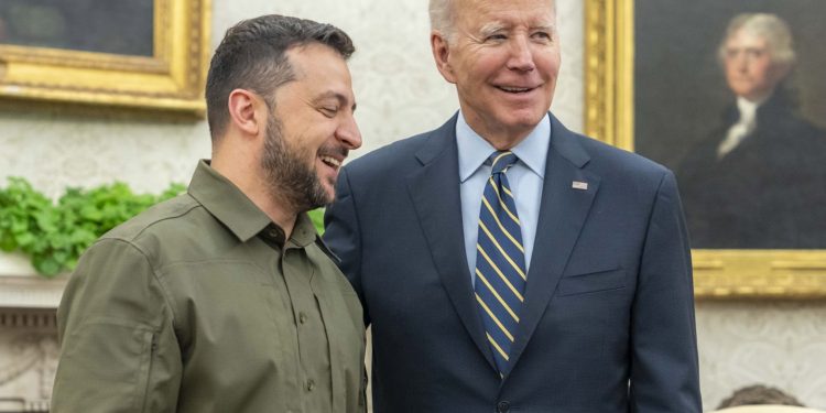 ‘133조원짜리’ 전쟁피로 겪는 美의회…우크라 ‘지원 중단론’ 확산