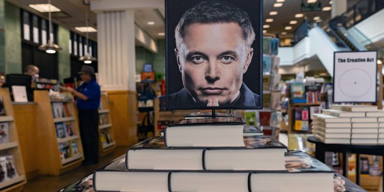 일론 머스크 전기, 출간 첫주 9만2000부 판매 ‘호조’