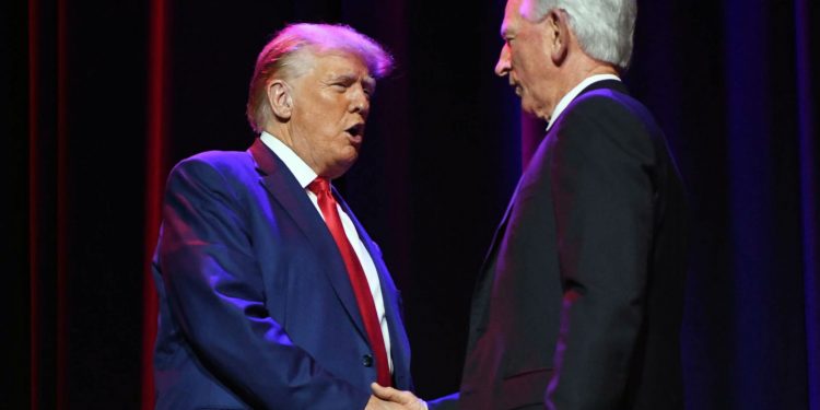 “토미의 큰 승리”…트럼프, 튜버빌 상원의원 칭찬