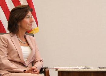 美, 반도체법 보조금 기업 첨단 반도체 中증설 5%로 제한 유지