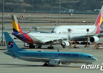 대한항공 “화물기 줄테니 한번”…에어프레미아에도 제안