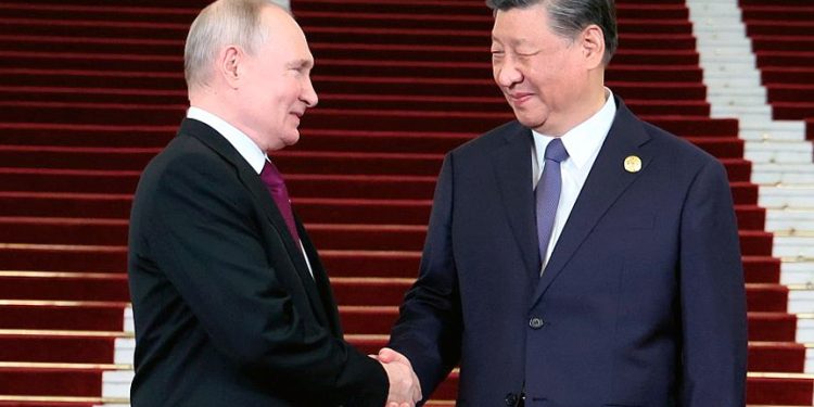 푸틴-시진핑 “친구” 호칭…회담선 “경제·외교 전략적 협력” 논의