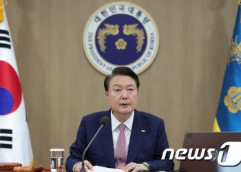 윤 대통령, 이태원 1주기 추모대회 불참…”정치 집회로 변경돼”