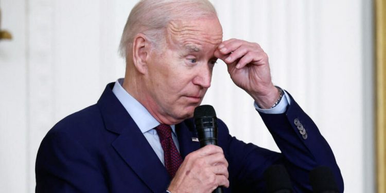 대선 멀지 않았는데…미국인들, 바이든 대통령 국정 불만 56%