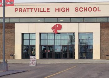 프랫빌 교사, 수업 영상이 공개된 후 조사 받아