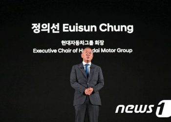 “치킨게임 뚫고 간다” 현대차의 전기차 자신감…그래도 살필 것들