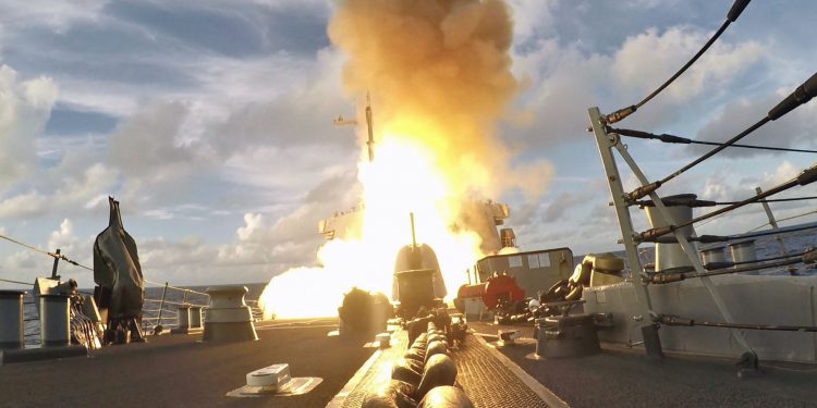 美, 韓에 사거리 400㎞ SM-6 미사일 판매 잠정 승인