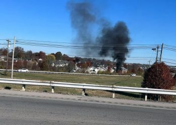 차량 폭발로 아기 사망했는데, 용의자는 도주