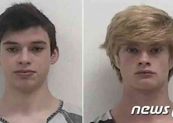 “성적 낮게 줘서”…교사 살해한 美 10대 소년 2명 모두 종신형