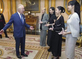 블랙핑크, 대영제국훈장 수여…英 찰스 국왕 “언젠가 라이브 공연 볼 수 있길”