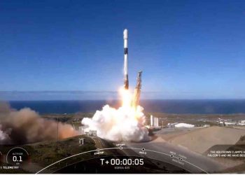 한국군 정찰위성 1호 발사 성공… “우주감시정찰 능력 확보”