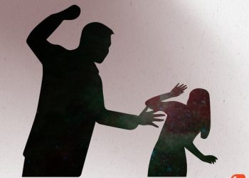 빈집에 여친 데려온 고교생, CCTV 보고 온 모친 훈계에 머리채 잡고 폭행