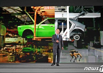 ‘글로벌 질주’ 현대차·기아, 300억불·200억불 ‘수출의 탑’ 수상