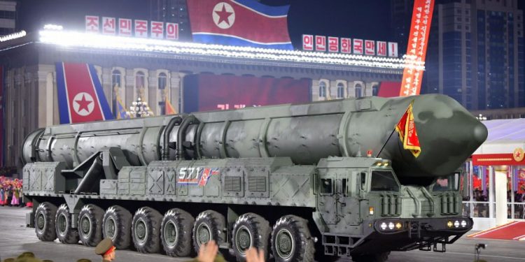 北, 연말 ICBM 발사 임박 징후…신형 중거리탄도탄 가능성도