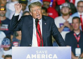 ‘트럼프 출마 안돼’ 콜로라도 판결에 공화 후보들 “사법권 남용” 반발