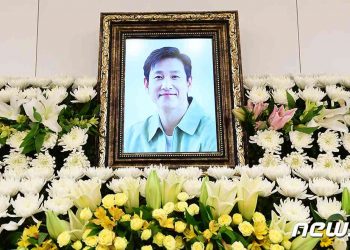 슬픔 속 故 이선균 빈소…설경구·조진웅 등 동료들 조문 발걸음